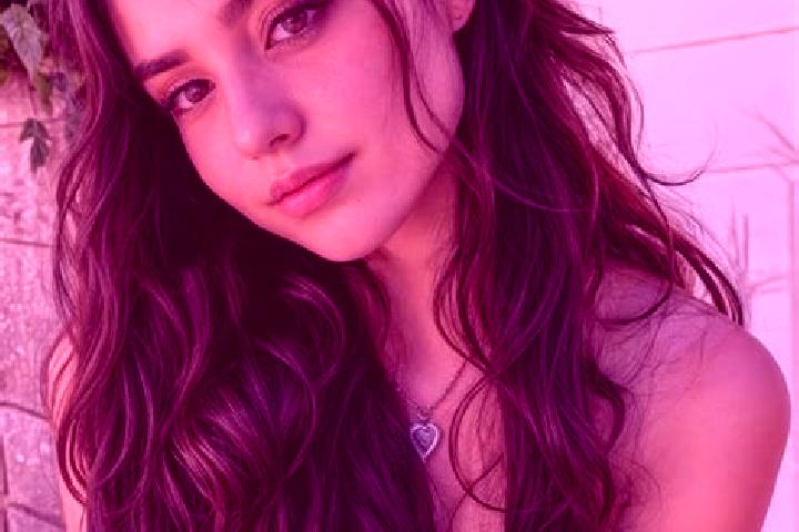 Ellie, 24, a red hazel-eyed middle eastern companion based in Linfen. Offering Overnight, Couples, Girlfriend Experience. Available for incall and outcall, d...