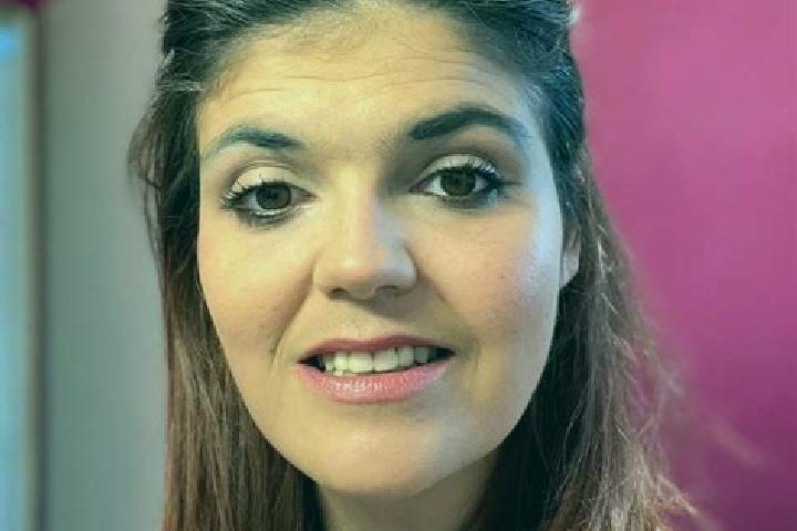 Ellie, 24 — Escort in Dommary-Baroncourt, France