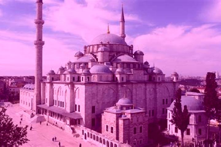 Ellie, 24 — Escort in Fatih, Turkey