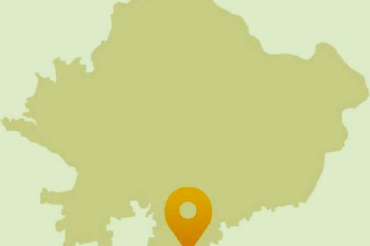 Ellie, 24 — Escort in Galiakot, India