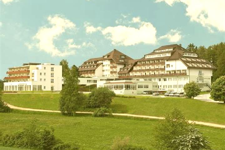 Ellie, 24 — Escort in Grimmenstein, Austria