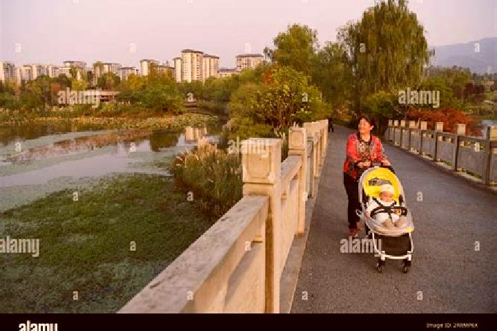 Ellie, 24 — Escort in Liangping, China