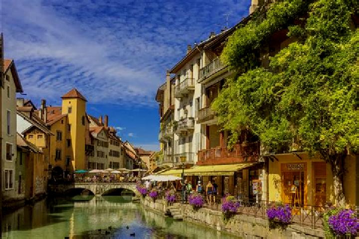 Ellie, 24 — Escort in Lourches, France