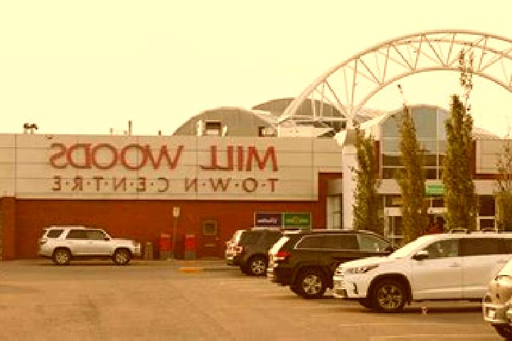 Ellie, 24 — Escort in Mill Woods Town Centre, Canada