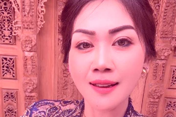 Ellie, 24 — Escort in Pangkungparuk, Indonesia