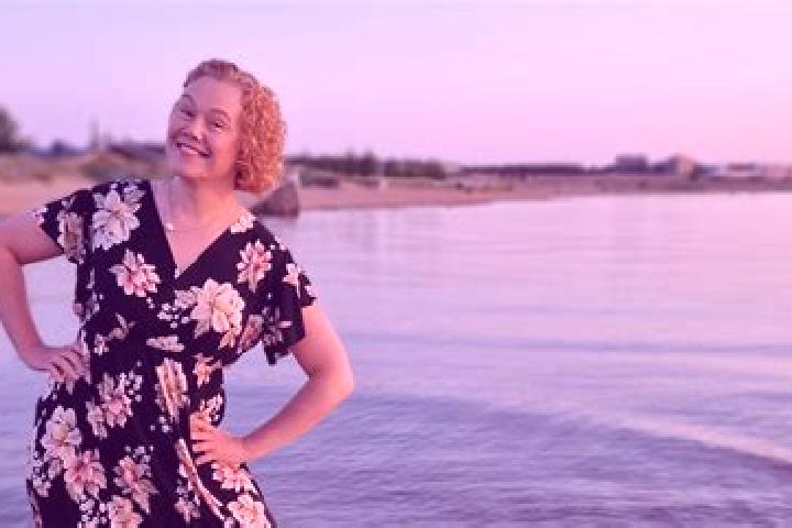 Ellie, 24 — Escort in Piippola, Finland