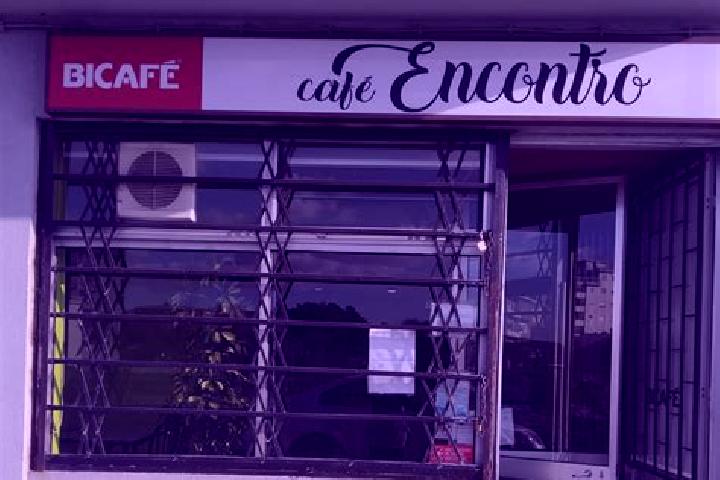 Ellie, 24 — Escort in Santa Ovaia, Portugal