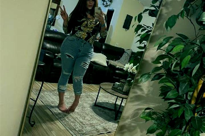 Ellie, 24 — Escort in Southwick, United States