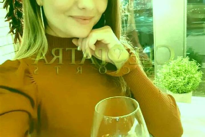 Ellie, 25, a blonde amber-eyed middle eastern companion based in Old Kilcullen. Offering Striptease, OWO, GFE, Prostate Massage, Dinner Date. Available for i...