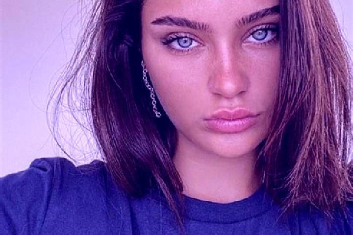 Ellie, 25, a brunette amber-eyed middle eastern companion based in Krukira. Offering A-Level, Party Girl, BDSM, Domination. Available for incall and outcall,...