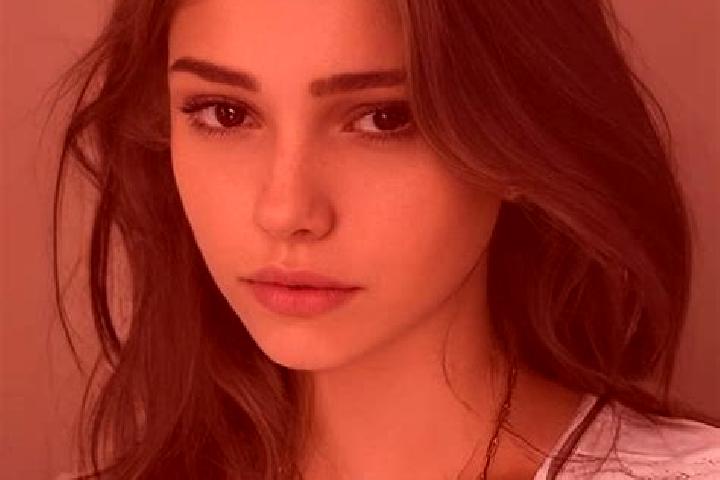 Ellie, 25, a chestnut blue-eyed slavic companion based in Koudebo Dan. Offering Party Girl, Duos, GFE. Available for incall and outcall, day and evening dates.