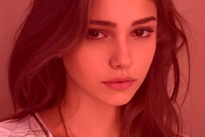 Ellie, 25, a chestnut dark-eyed slavic companion based in Macacona. Offering GFE, Couples, A-Level. Available for incall and outcall, overnight bookings avai...