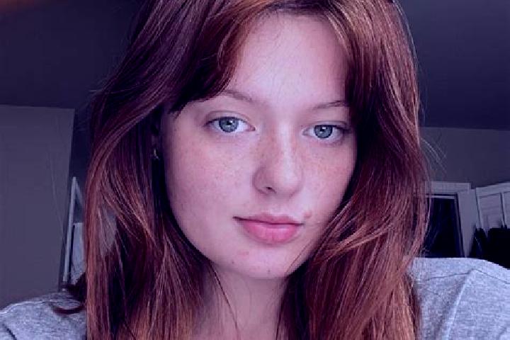 Ellie, 25, a red brown-eyed mixed companion based in Infiesto. Offering CIM, Travel Companion, Overnight. Available for incall and outcall, day and evening d...