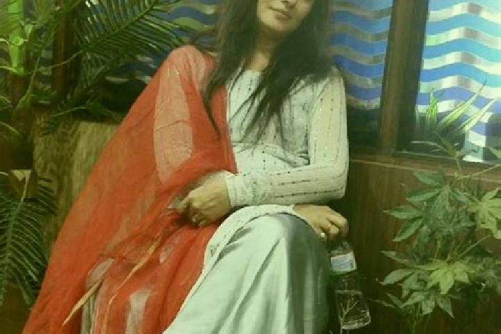 Ellie, 25 — Escort in Bina, India