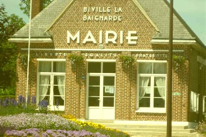 Ellie, 25 — Escort in Biville-la-Baignarde, France