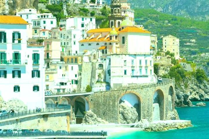 Ellie, 25 — Escort in Campopino, Italy