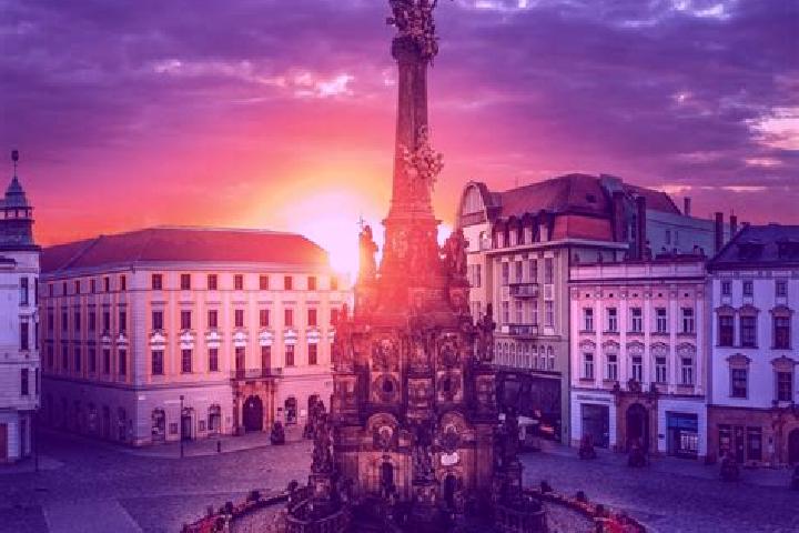 Ellie, 25 — Escort in Cervene Pecky, Czech Republic