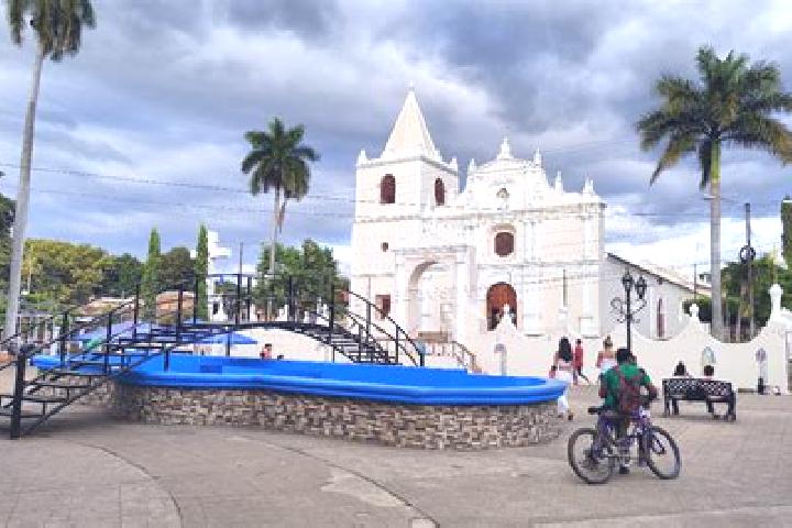 Ellie, 25 — Escort in El Viejo, Nicaragua