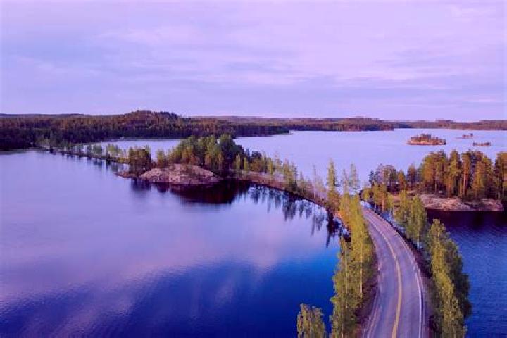 Ellie, 25 — Escort in Raeaekkylae, Finland