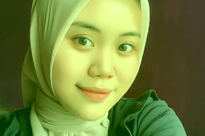 Ellie, 25 — Escort in Sanana, Indonesia