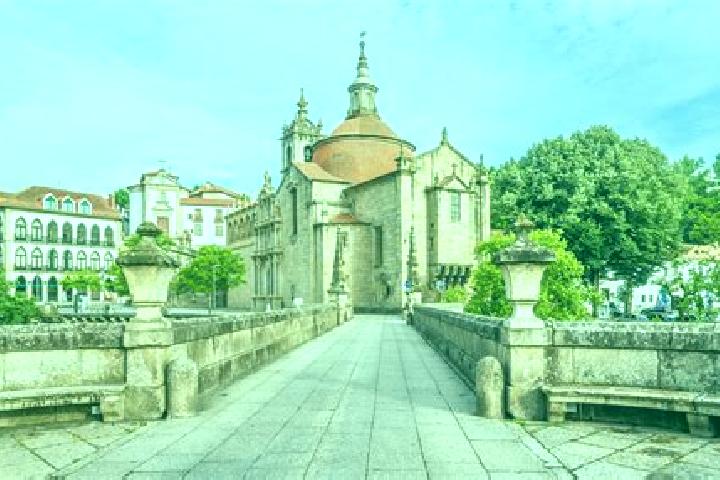 Ellie, 25 — Escort in Sao Goncalo, Portugal