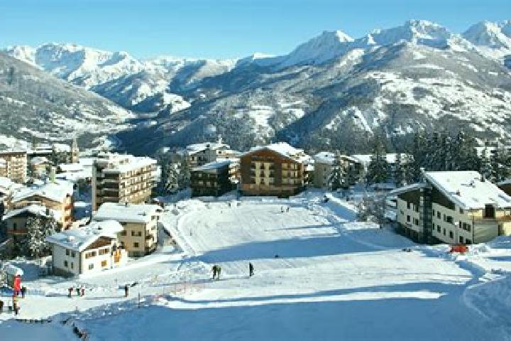Ellie, 25 — Escort in Sauze di Cesana, Italy
