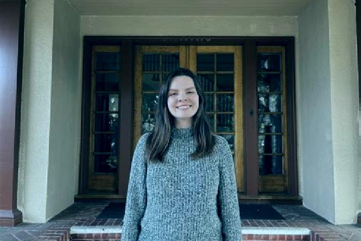 Ellie, 25 — Escort in Sherrard, United States