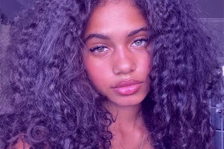 Ellie, 26, a auburn blue-eyed ebony companion based in Hutschenhausen. Offering Travel Companion, OWO, A-Level, Fetish. Available for incall and outcall, day...