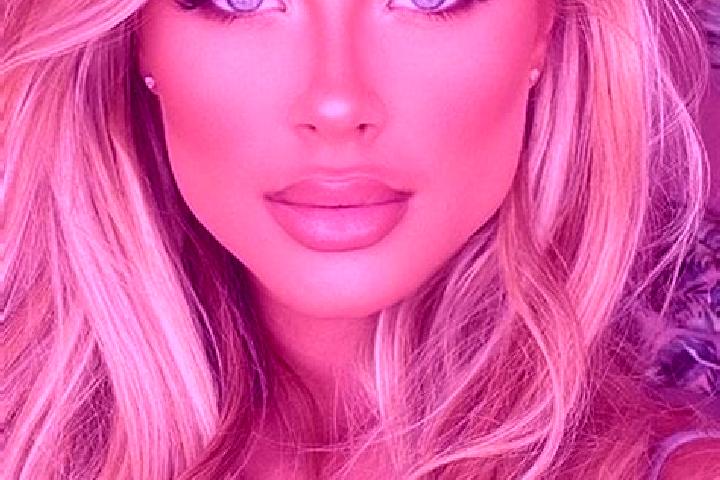 Ellie, 26, a blonde blue-eyed latina companion based in Diekirch. Offering Tantra, Massage, Overnight, BDSM. Available for incall and outcall, overnight book...