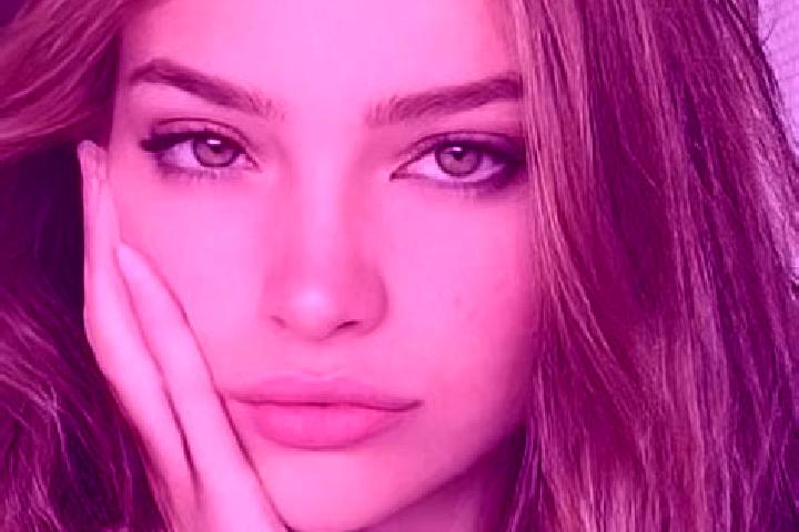 Ellie, 26, a blonde hazel-eyed latina companion based in Tatamy. Offering Duos, Tantra, Massage. Available for incall and outcall, day and evening dates.