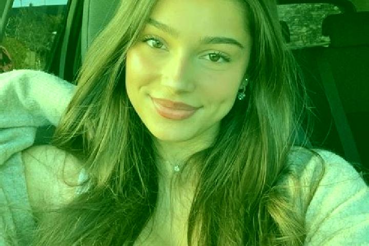 Ellie, 26, a brunette blue-eyed mixed companion based in Cacongo. Offering OWO, GFE, Prostate Massage, Overnight, CIM. Available for incall and outcall, day ...