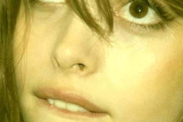 Ellie, 26, a chestnut brown-eyed indian companion based in Vitor Meireles. Offering OWO, Deep French Kissing. Available for incall and outcall, overnight boo...