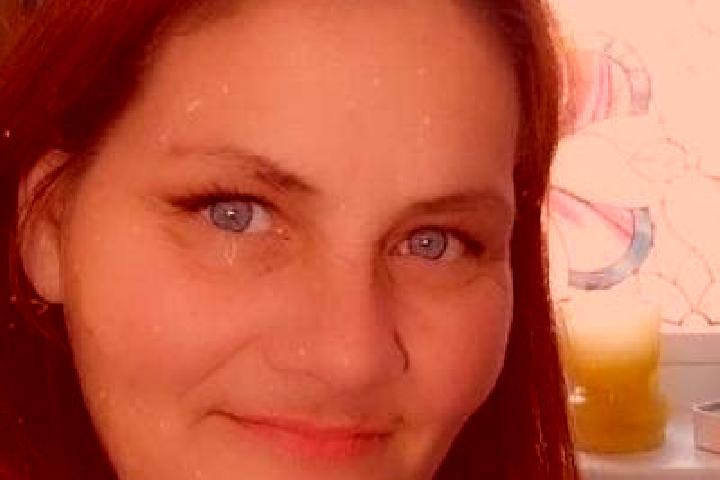 Ellie, 26, a red blue-eyed mediterranean companion based in Battaglia Terme. Offering Fetish, Duos, BDSM. Available for incall and outcall, day and evening d...