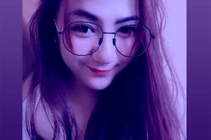 Ellie, 26 — Escort in Meximieux, France