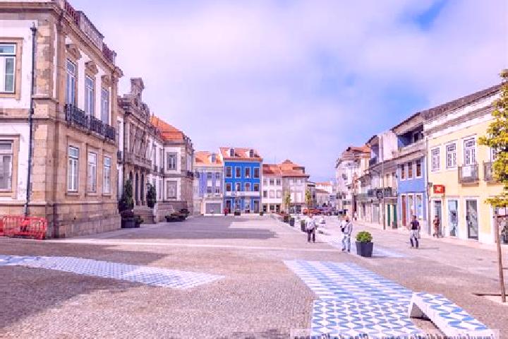 Ellie, 26 — Escort in Ovar, Portugal