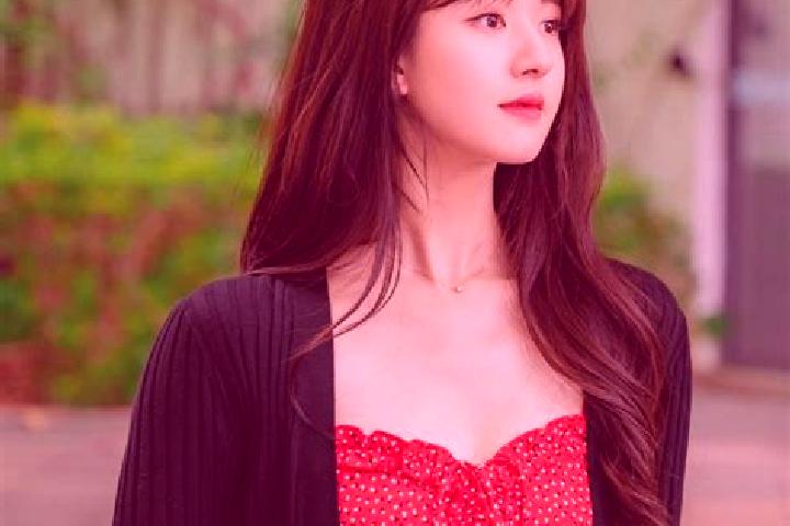 Ellie, 26 — Escort in Sanzhi, Taiwan