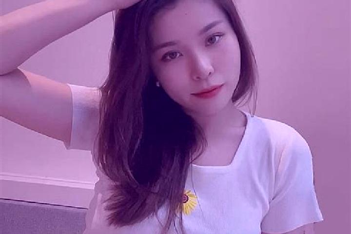 Ellie, 26 — Escort in Songgwang, South Korea