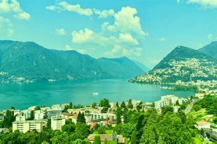 Ellie, 26 — Escort in Sorengo, Switzerland