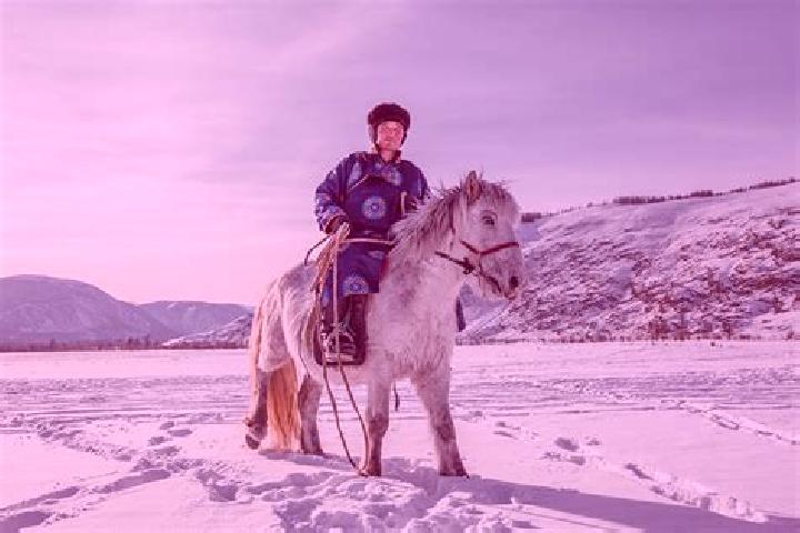 Ellie, 26 — Escort in Tavanbulag, Mongolia