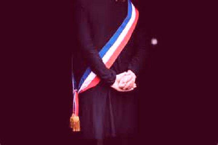 Ellie, 26 — Escort in Toury, France
