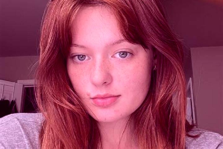 Ellie, 27, a auburn brown-eyed mediterranean companion based in Las Vegas. Offering Girlfriend Experience, Prostate Massage, A-Level. Available for incall an...