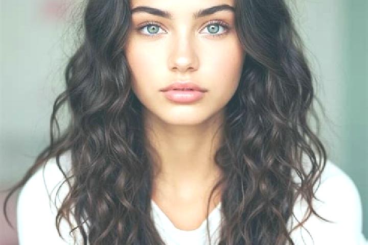 Ellie, 27, a brunette brown-eyed mediterranean companion based in Chibuto. Offering GFE, Fetish, Couples. Available for incall and outcall, day and evening d...