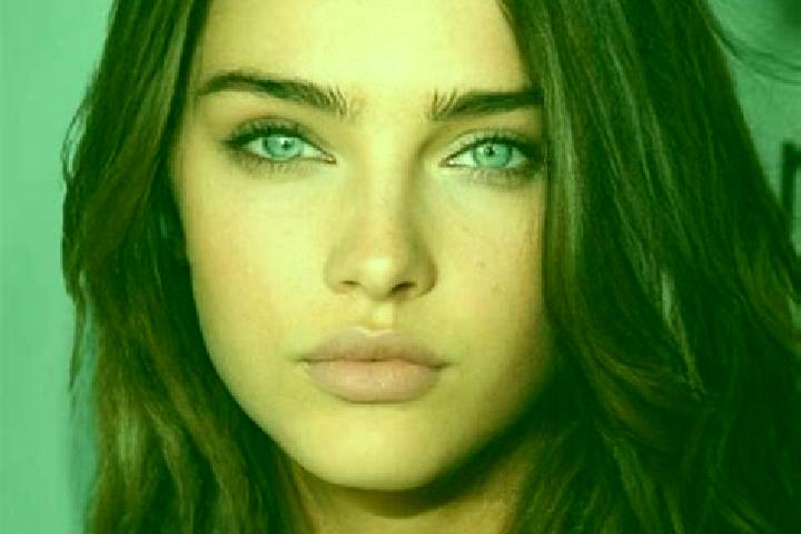 Ellie, 27, a brunette grey-eyed caucasian companion based in Treznea. Offering Party Girl, Massage, Deep French Kissing. Available for incall and outcall, da...