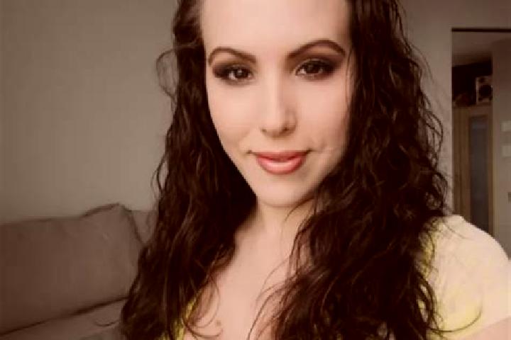 Ellie, 27, a chestnut dark-eyed slavic companion based in Santa Rita do Passa Quatro. Offering Dinner Date, Travel Companion, Erotic Massage, Tantra, Duos. A...