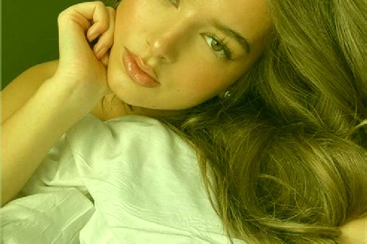 Ellie, 27, a chestnut grey-eyed latina companion based in Umm el Fahm. Offering Dinner Date, OWO, Roleplay. Available for incall and outcall, overnight booki...