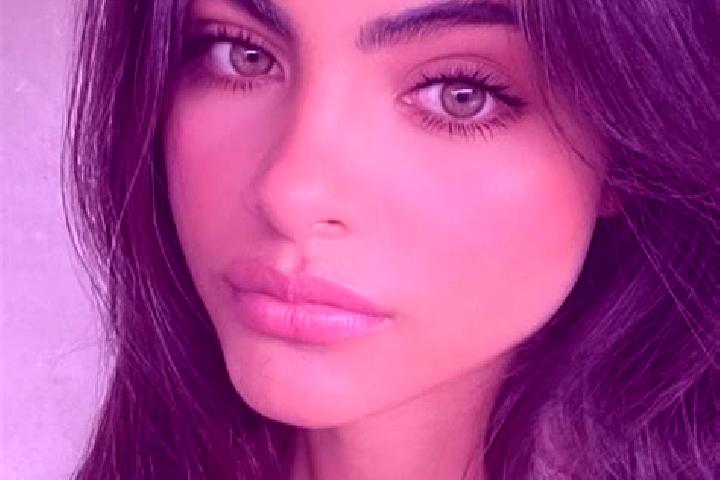 Ellie, 27, a chestnut hazel-eyed latina companion based in Messy. Offering Girlfriend Experience, Prostate Massage, Massage, Erotic Massage. Available for in...