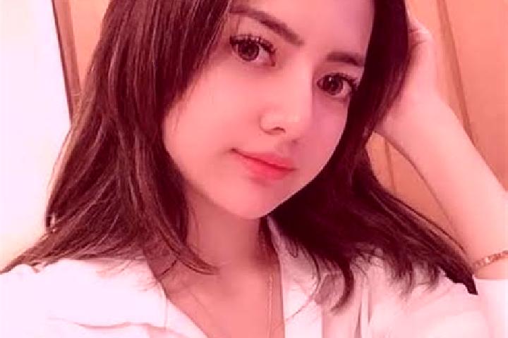 Ellie, 27 — Escort in Cimenga, Indonesia