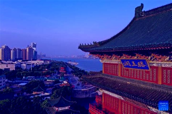 Ellie, 27 — Escort in Fengcheng, China