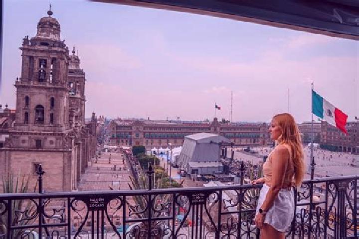Ellie, 27 — Escort in Granada, Mexico