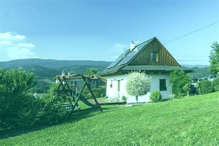 Ellie, 27 — Escort in Hutisko-Solanec, Czech Republic